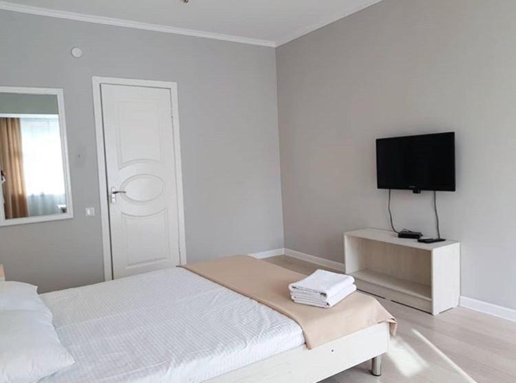 Sky Hotel บิชเคก ภายนอก รูปภาพ